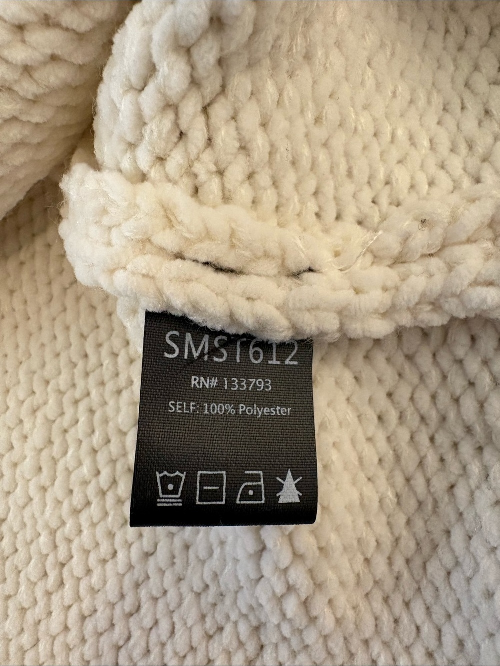 POL crochet sleeve pullover sweater. Size small. - Picture 5 of 9